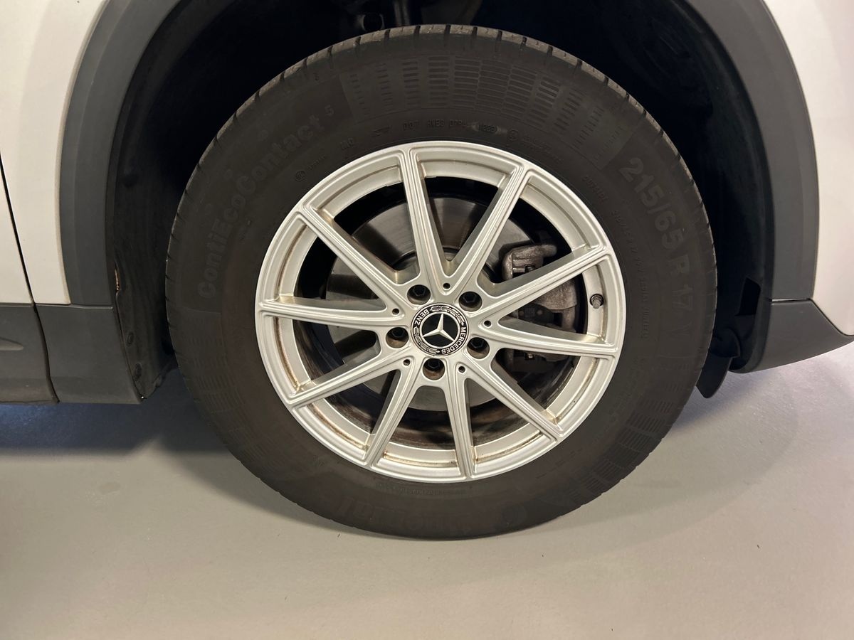 Mercedes GLA GLA 180 D Business Extra 8G-DCT - 17