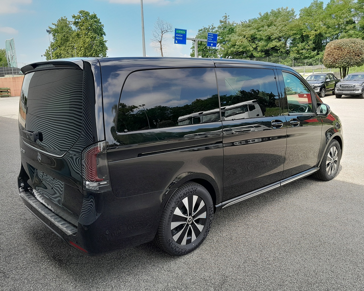 Mercedes EQV EQV 300 Long - 3