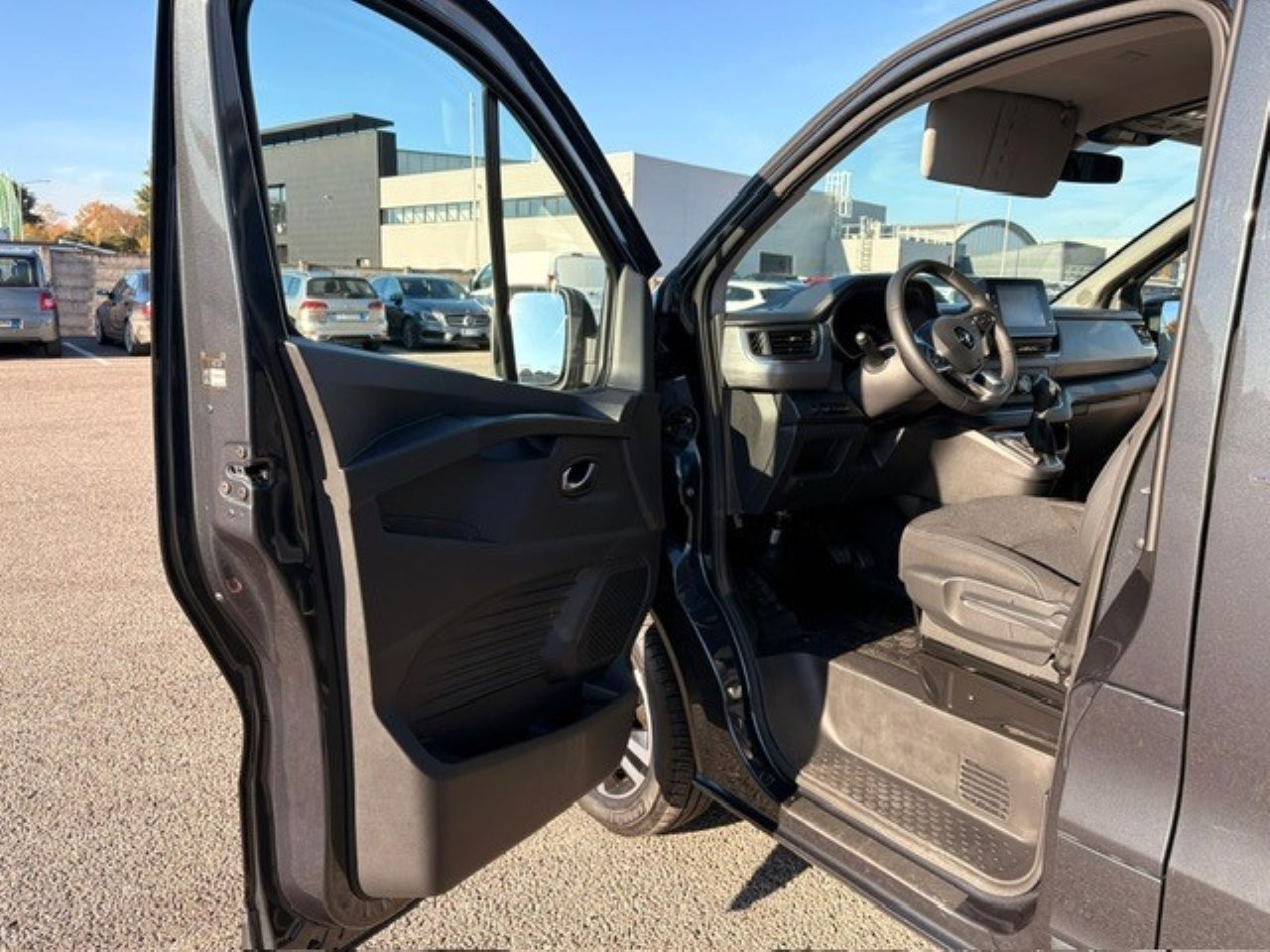 Renault Trafic IV trafic spaceclass 2.0 Blue dci 170cv L1H1 EDC - 10