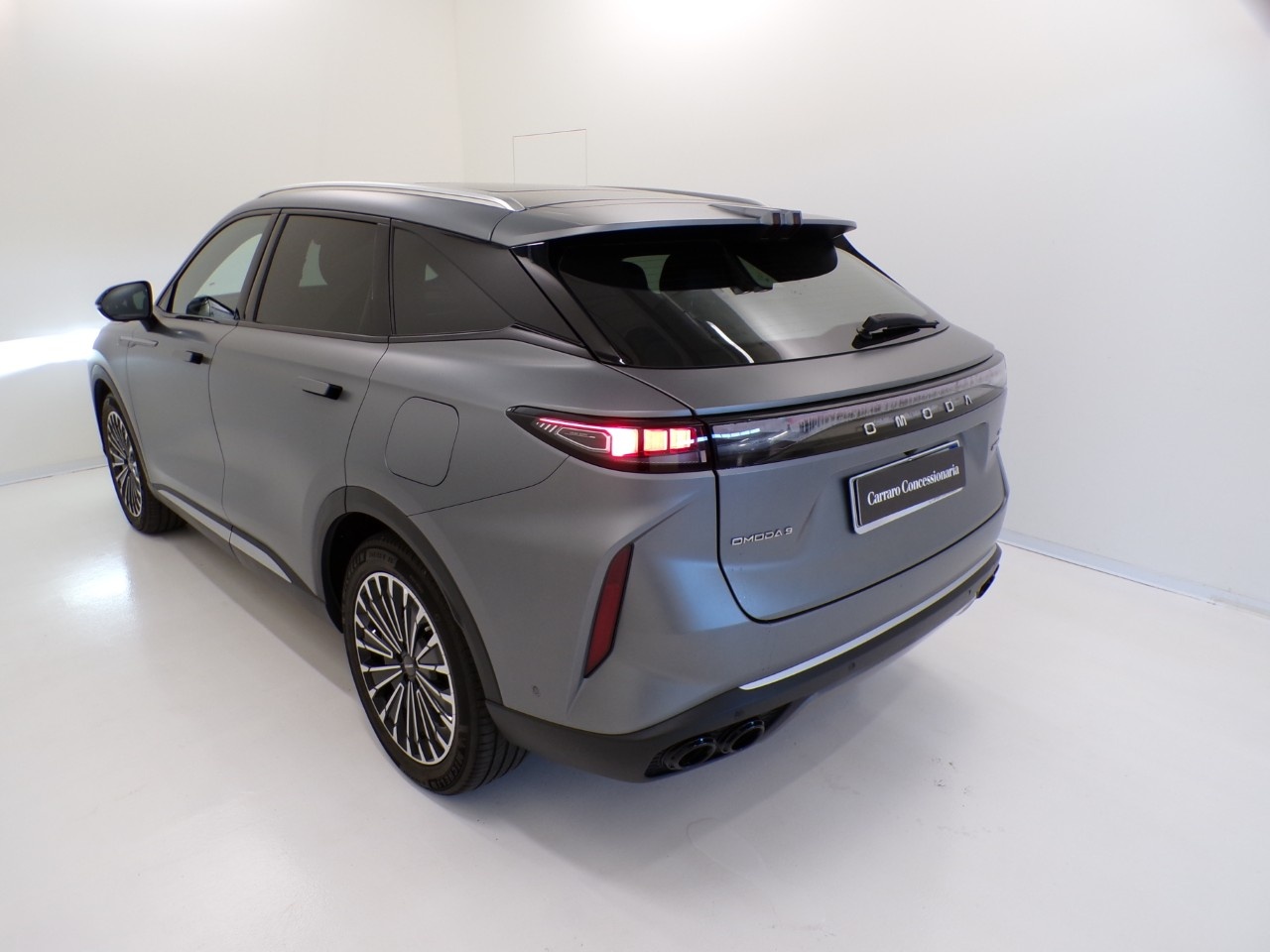 Omoda  Omoda 9 1.5 TGDi plug-in SHS Premium i-AWD DHT3 - 8