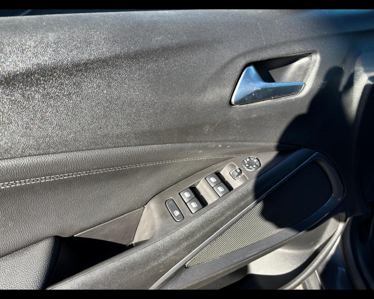 Foto OPEL Crossland 1.5 ecotec Elegance 110cv