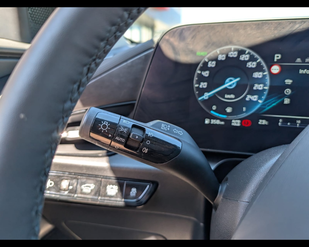 Foto KIA Niro 1.6 gdi hev Evolution dct6