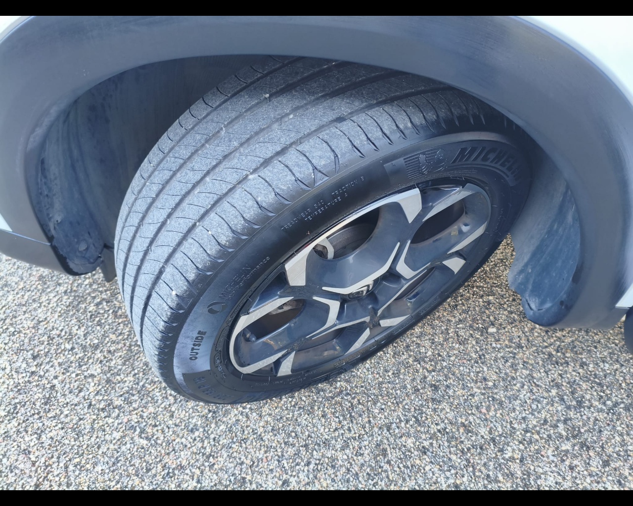 Foto CITROEN C5 Aircross 1.5 bluehdi Shine s&s 130cv eat8