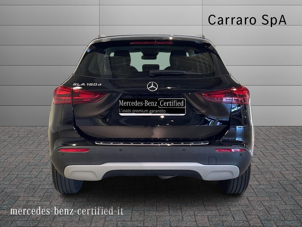 Mercedes  GLA 180 D Advanced 8G-DCT - 4