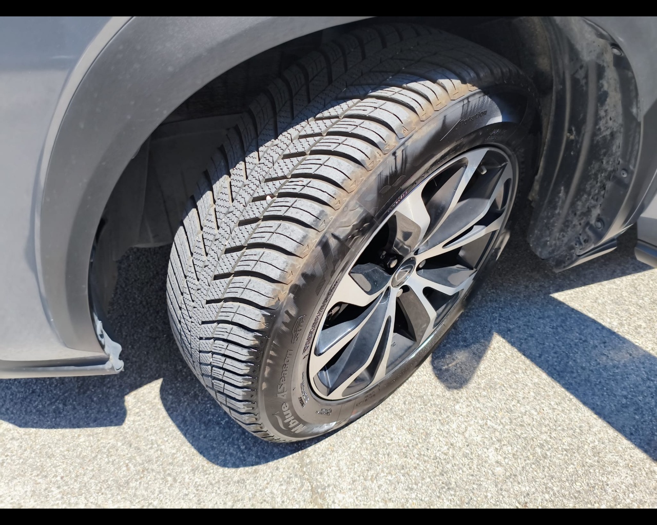 Foto LEXUS NX 300h 2.5 F-Sport 4wd cvt