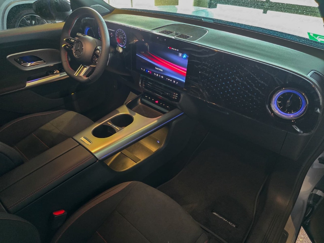 Mercedes GLB Elettrica GLB 250+ con tecnologia EQ Advanced Plus - 8