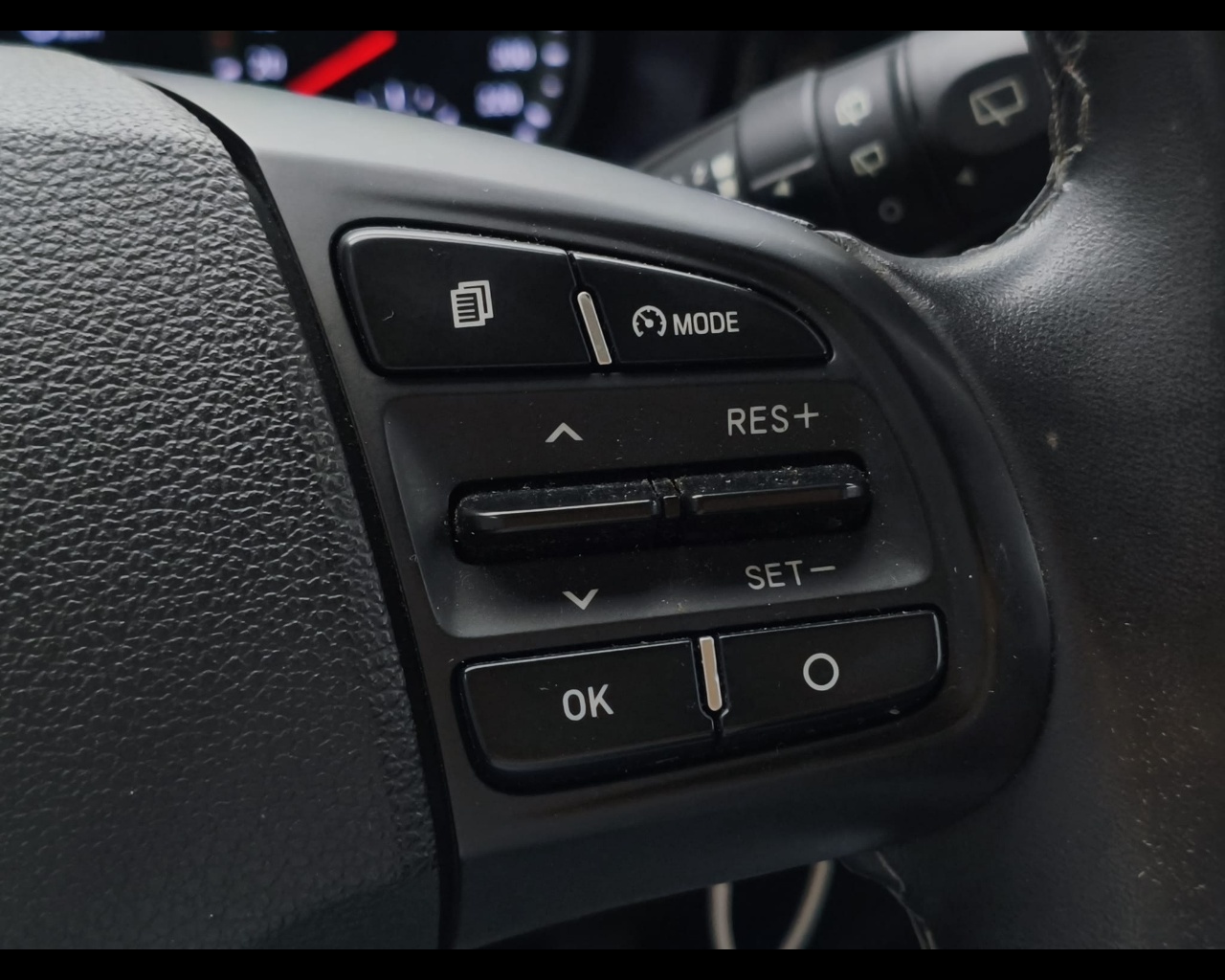 Foto HYUNDAI i10 1.0 mpi Tech Connect Pack