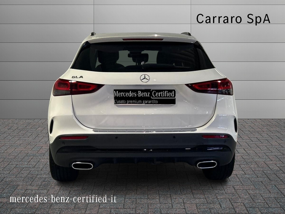 Mercedes GLA GLA 200 D Premium 8G-DCT - 4