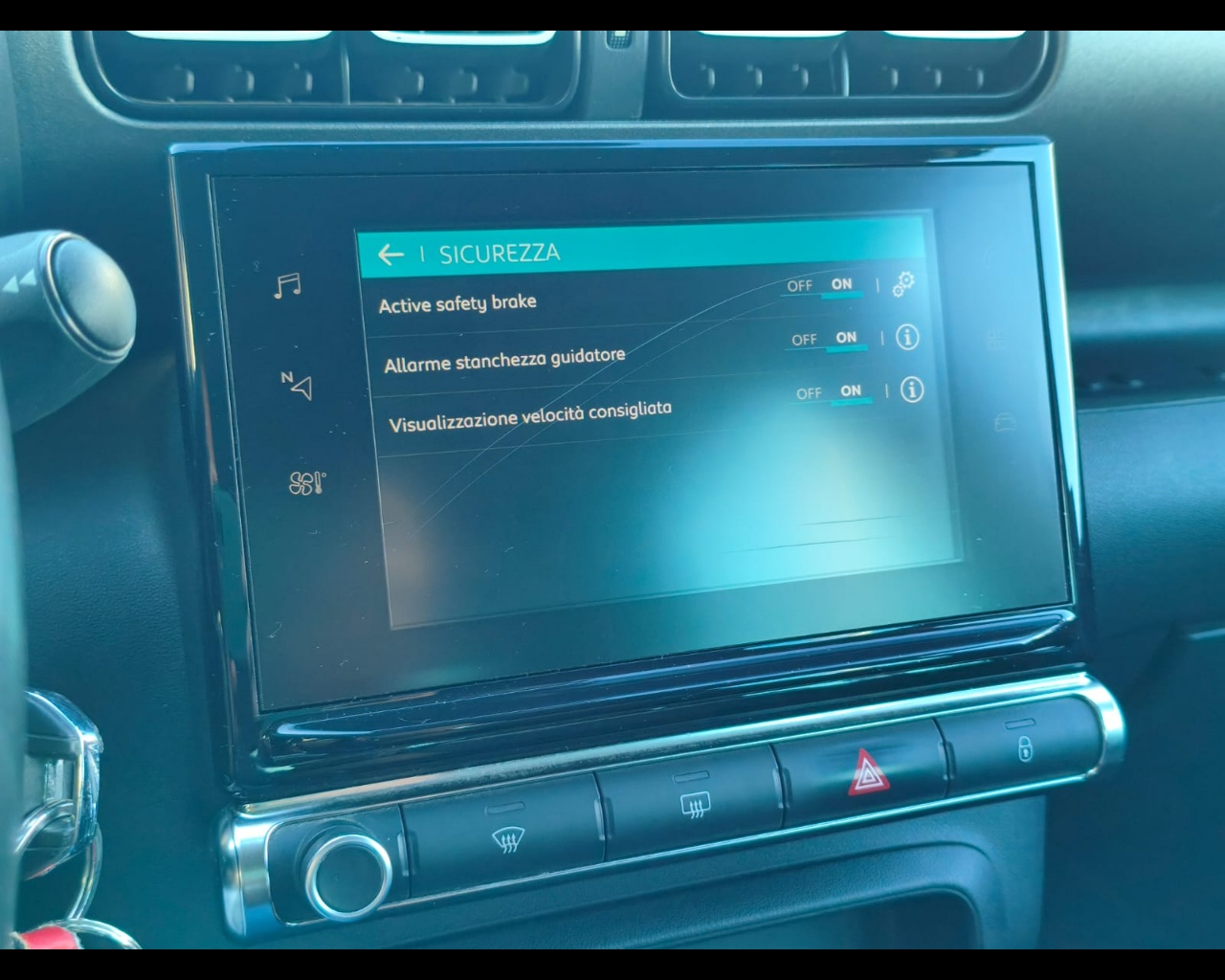 Foto CITROEN C3 Aircross 1.2 puretech Shine 82cv