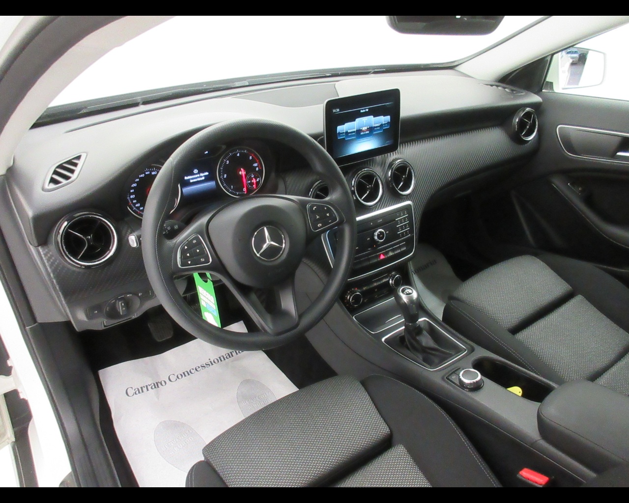 Mercedes GLA GLA 200 D Business - 9
