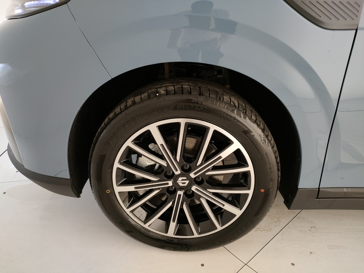 Leapmotor B10 Nuovo Ibrido benzina B10 Porto Mantovano