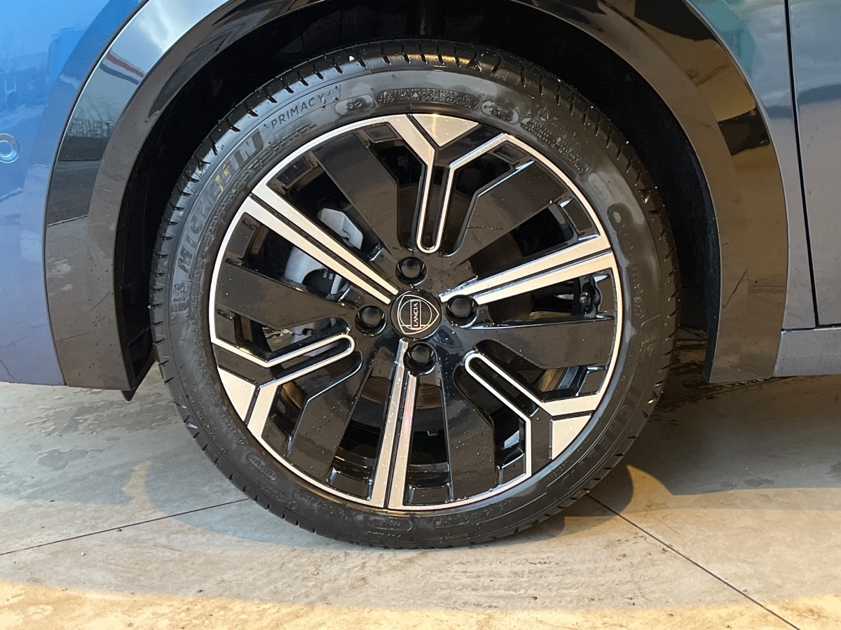 Lancia Ypsilon 2024 Nuovo Ibrido benzina Ypsilon 2024 Cerea