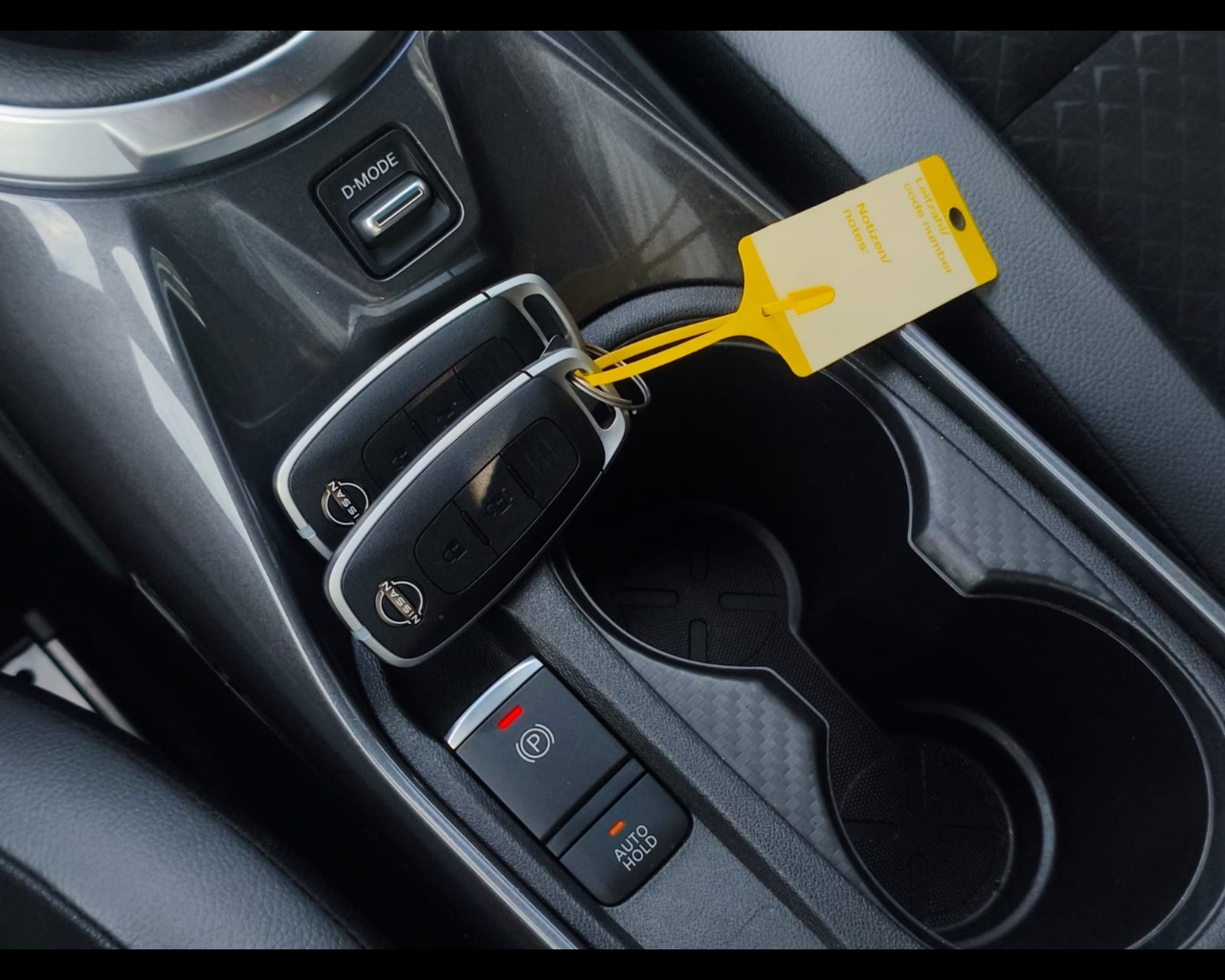 Foto NISSAN Juke 1.0 dig-t N-Connecta 114cv