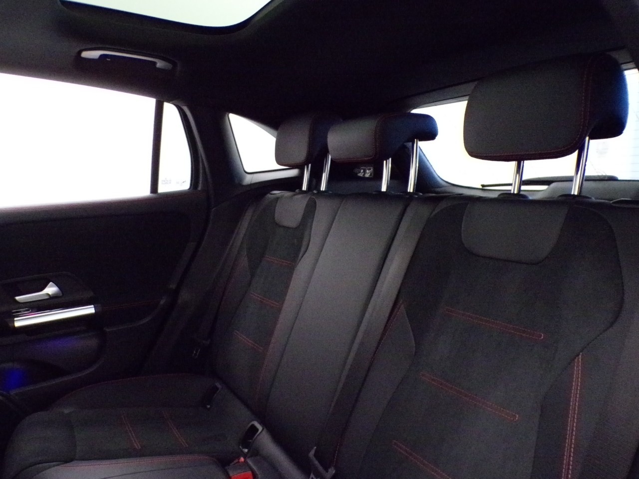 Mercedes GLA GLA 200 D Premium 4Matic 8G-DCT - 15