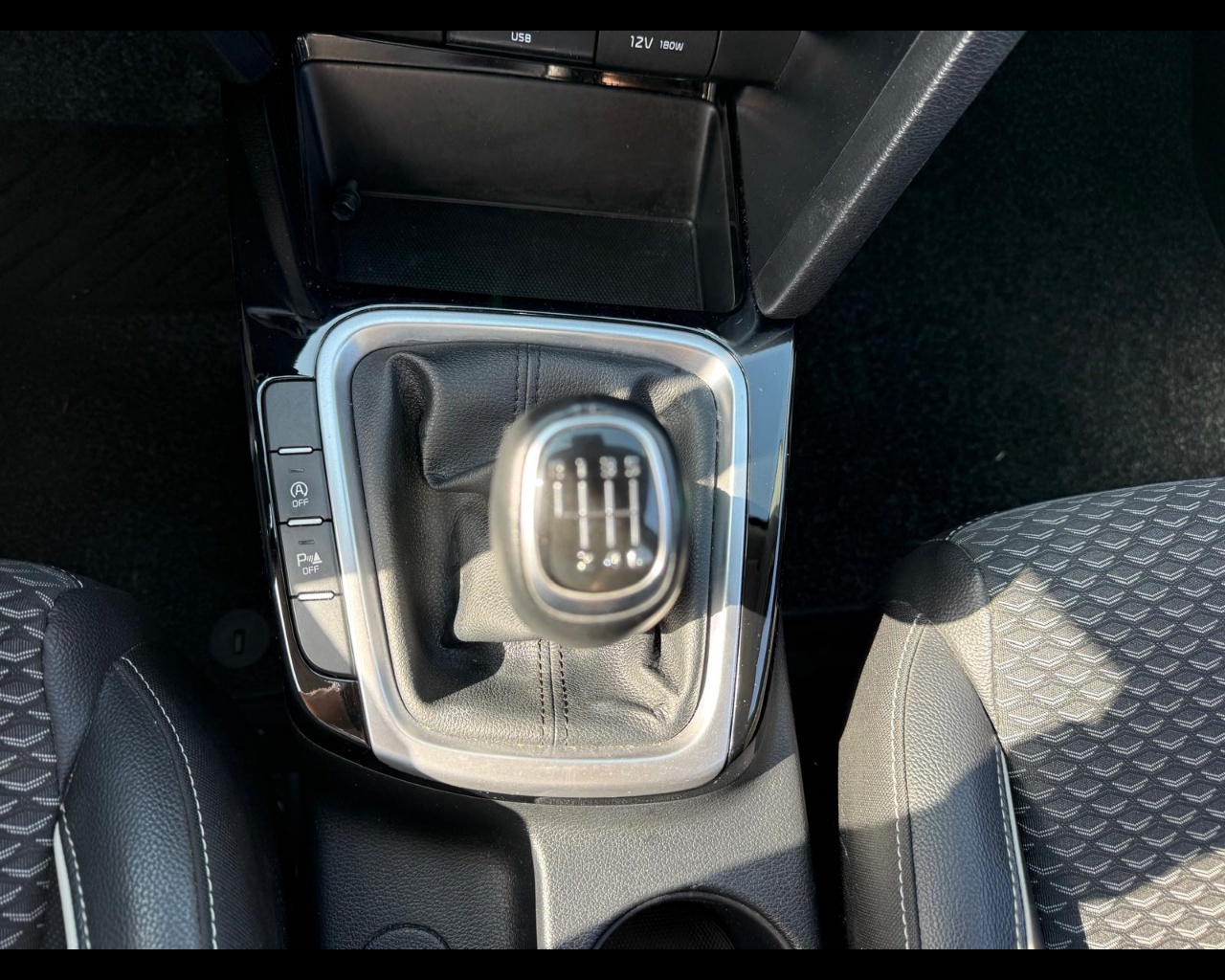 Foto KIA XCeed 1.0 t-gdi Business Gpl 117cv