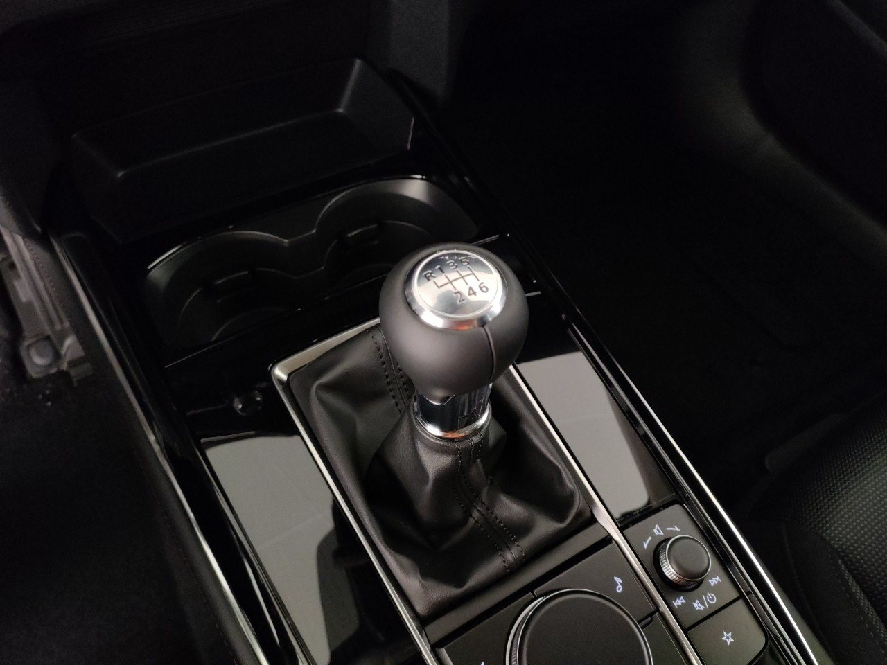 Mazda CX-30 Nuovo Ibrido benzina CX-30 Porto Mantovano