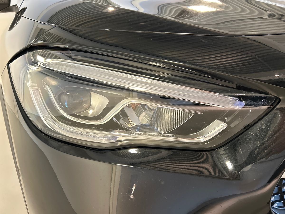 Mercedes GLA GLA 200 D Premium 4Matic 8G-DCT - 7