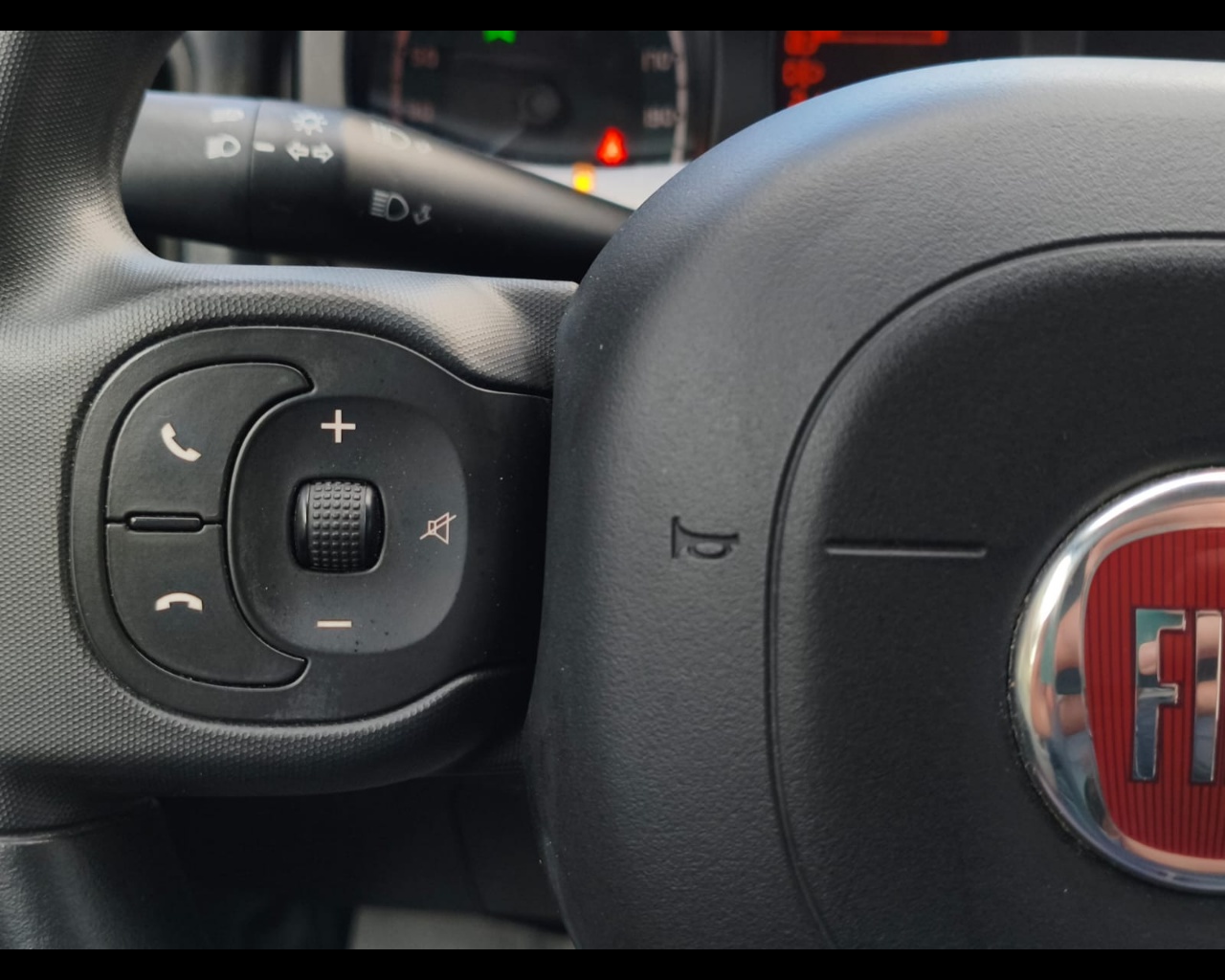 Foto FIAT Panda 1.0 firefly hybrid Cross s&s 70cv 5p.ti