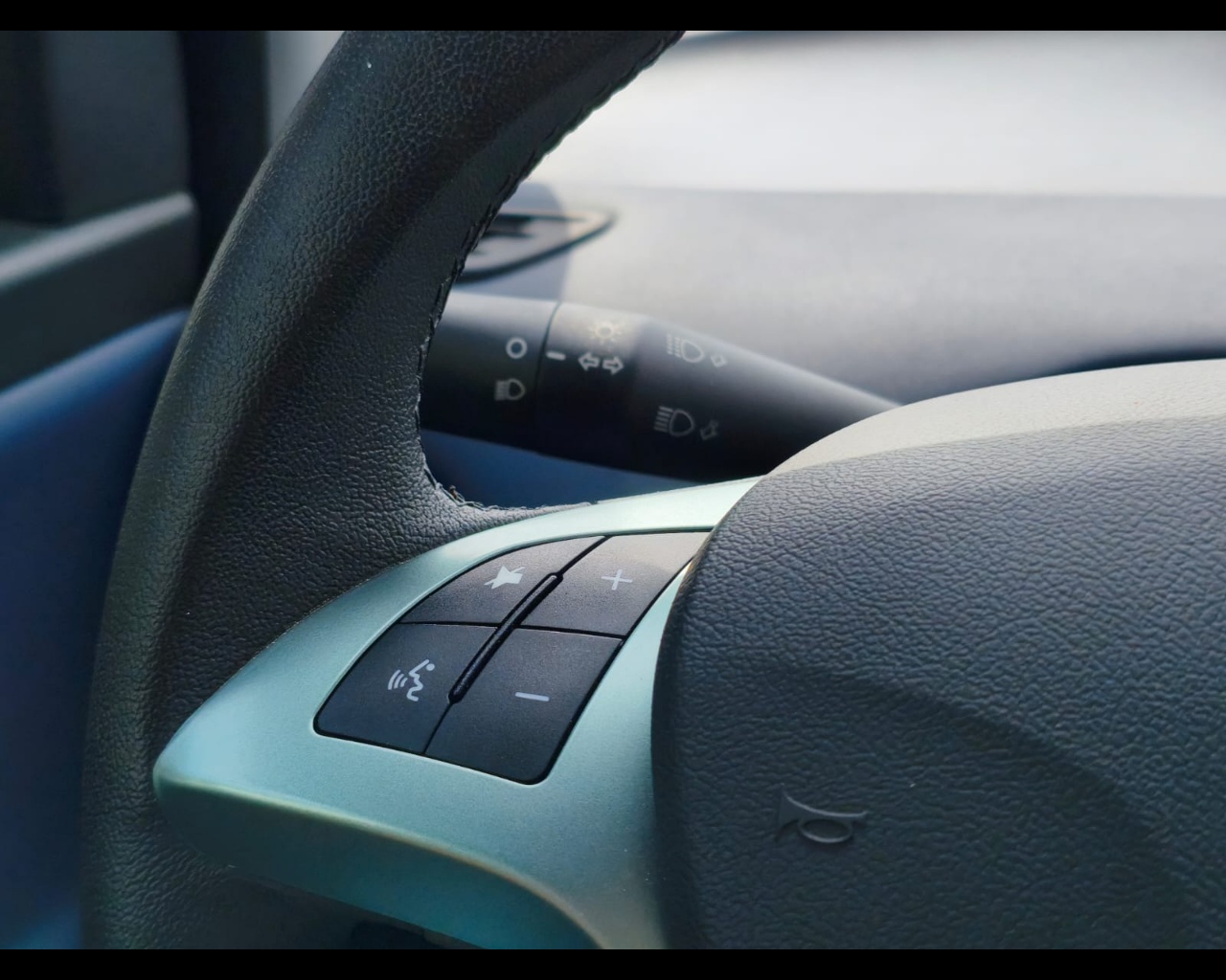 Foto LANCIA Ypsilon 1.0 firefly hybrid Platino s&s 70cv