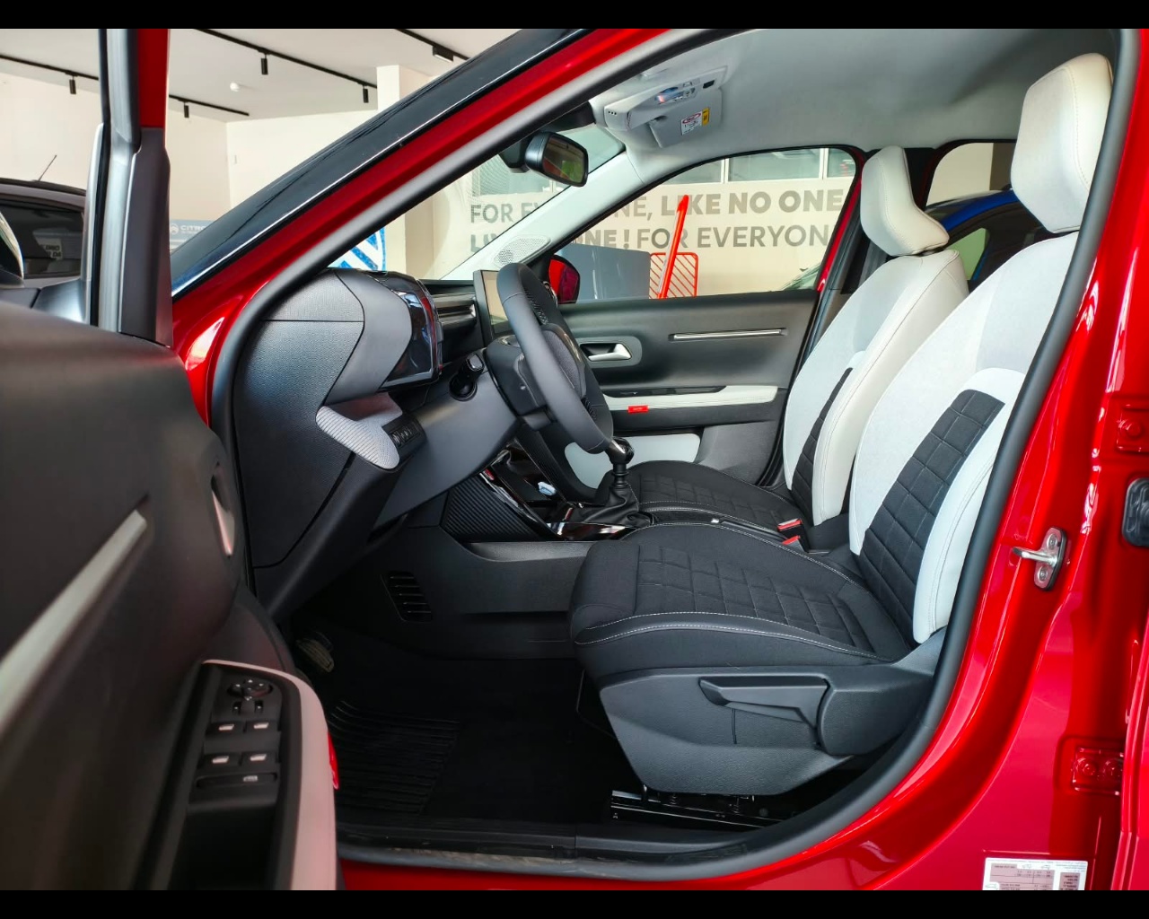 Foto CITROEN Nuova C3 Turbo 100cv - MAX