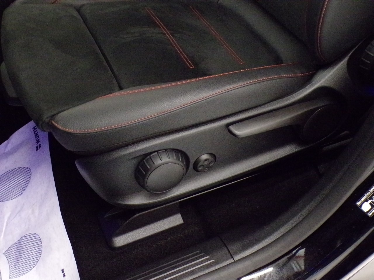 Mercedes  EQB 250 Premium - 15