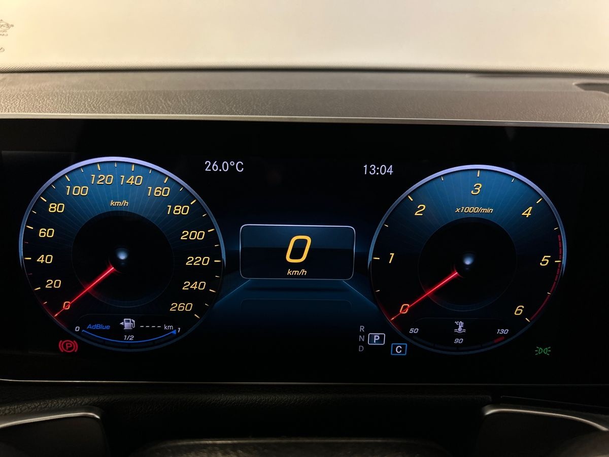Mercedes GLB GLB 200 D Business 8G-DCT - 13