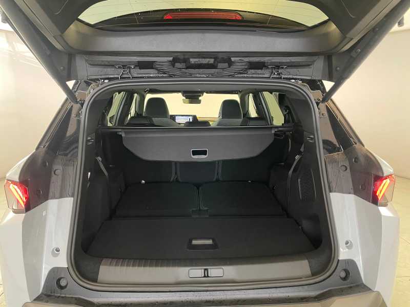 Nuovo 5008 Hybrid 136 E-dcs6 Gt