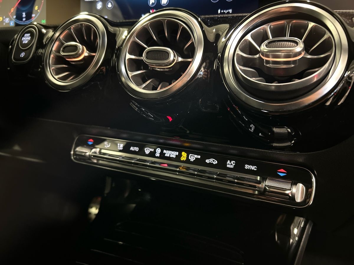 Mercedes CLA Coupé CLA Coupe 200 D Premium 8G-DCT - 14