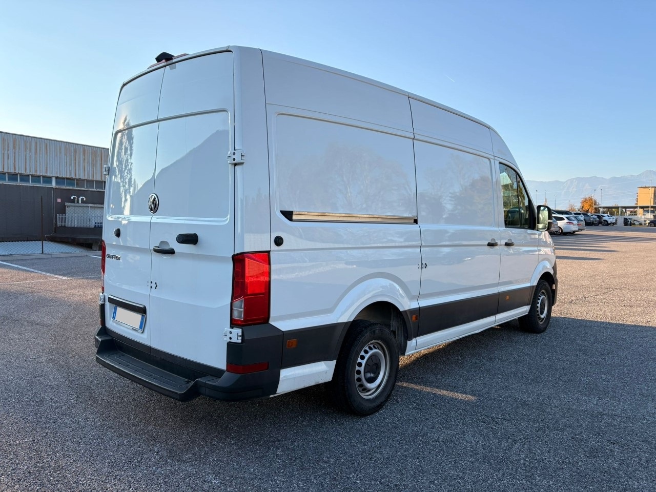 Volkswagen Crafter II crafter 30 2.0 tdi 140cv L3H2 Logistic my19 - 3