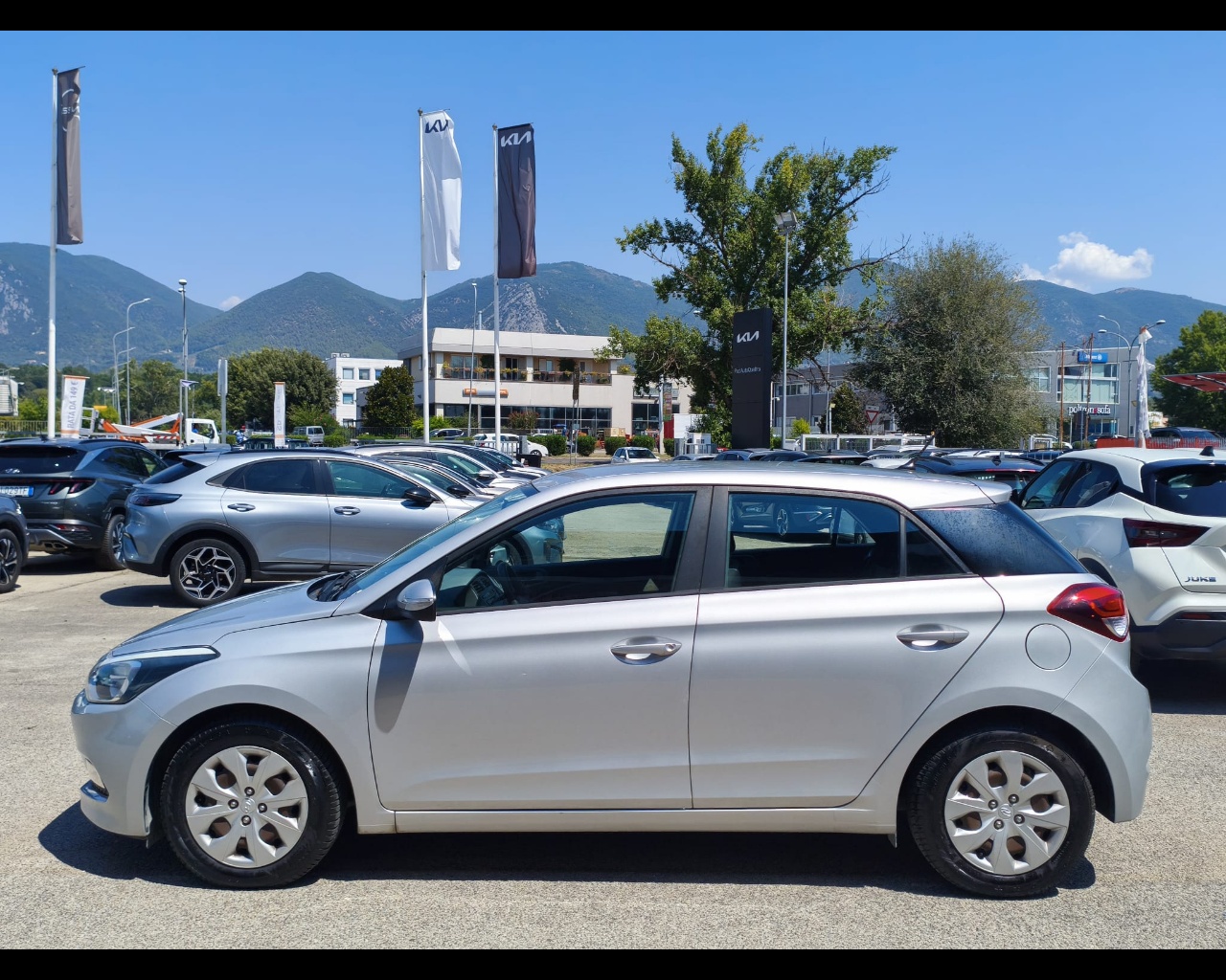 Foto HYUNDAI i20 5p 1.1 crdi Classic 75cv