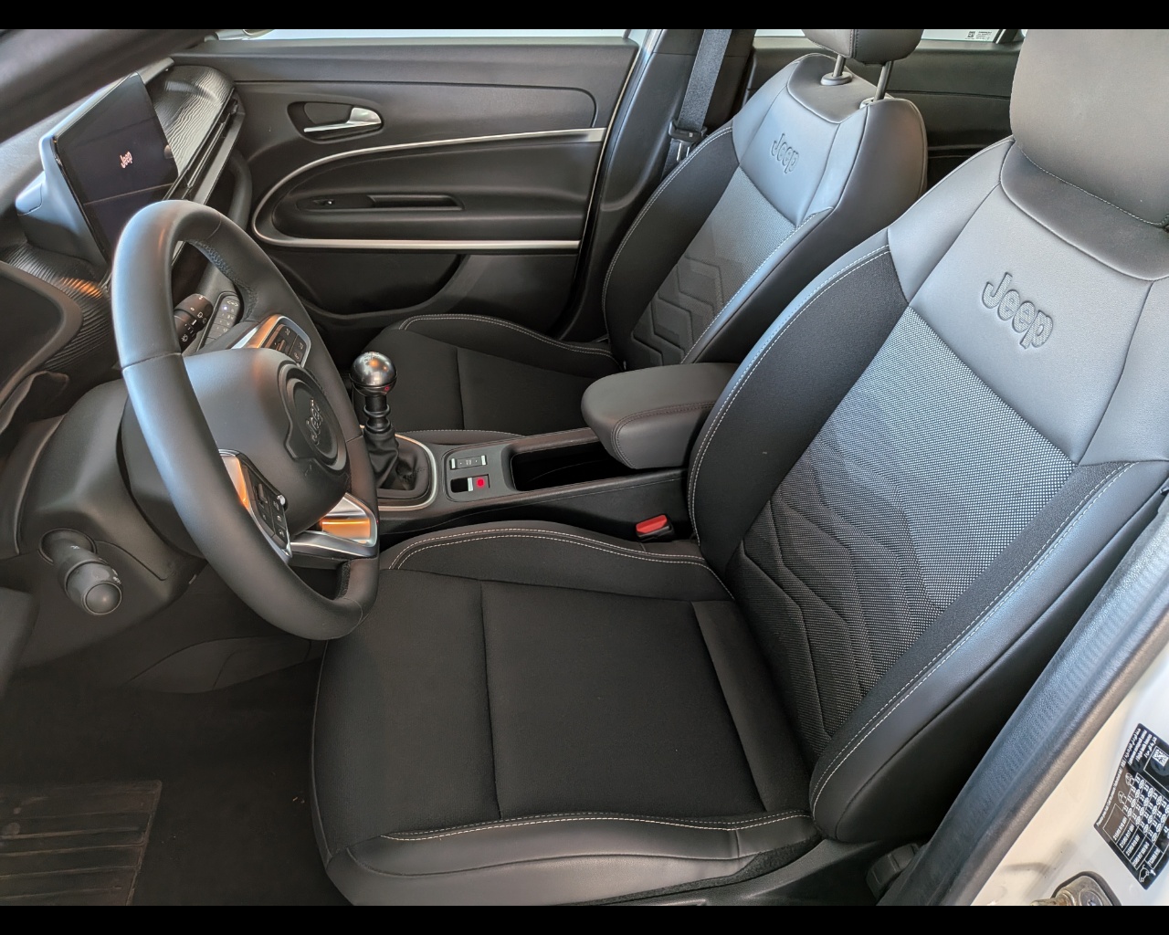 Foto JEEP Avenger 1.2 turbo Altitude fwd 100cv