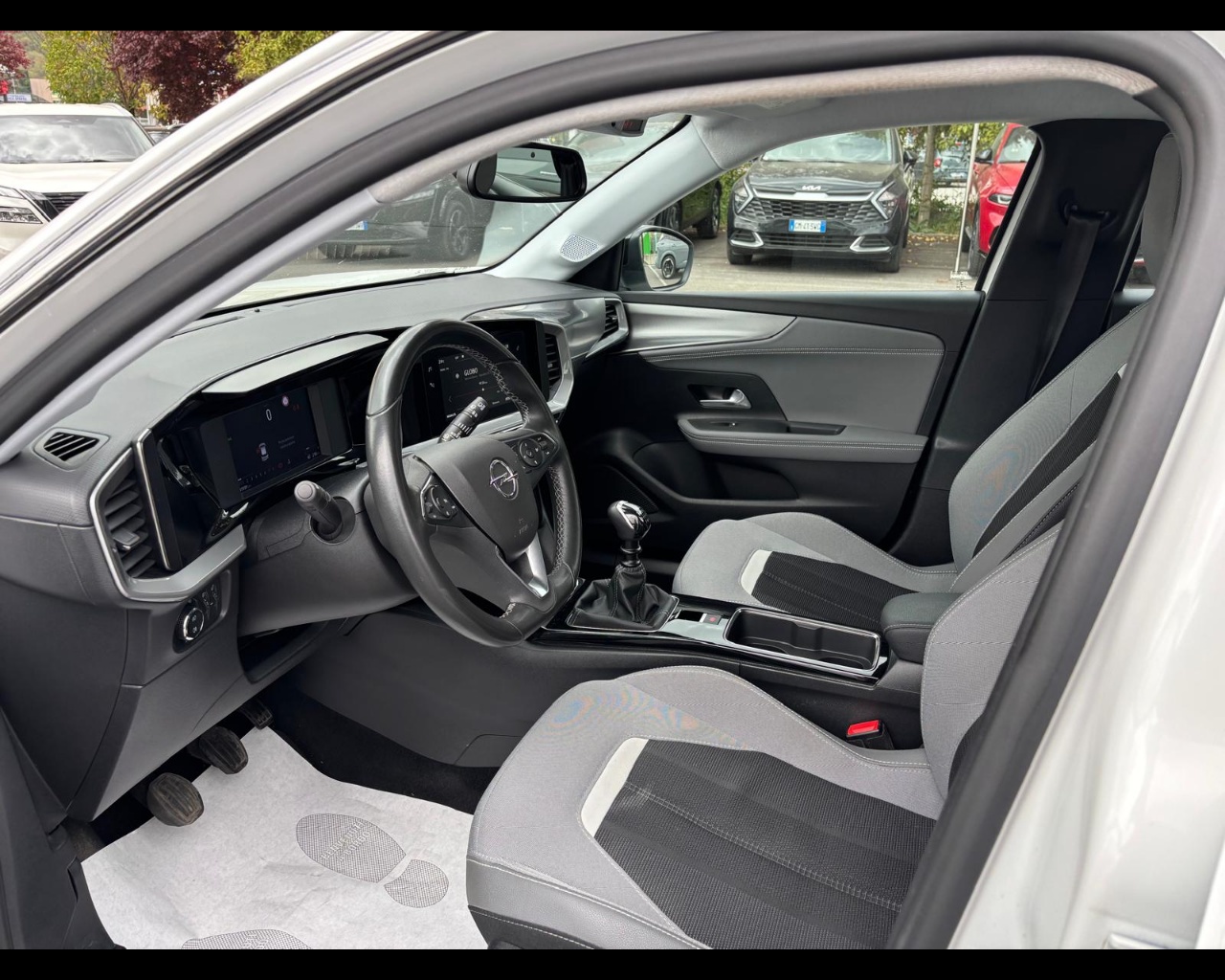 Foto OPEL Mokka 1.2 t Elegance s&s 100cv