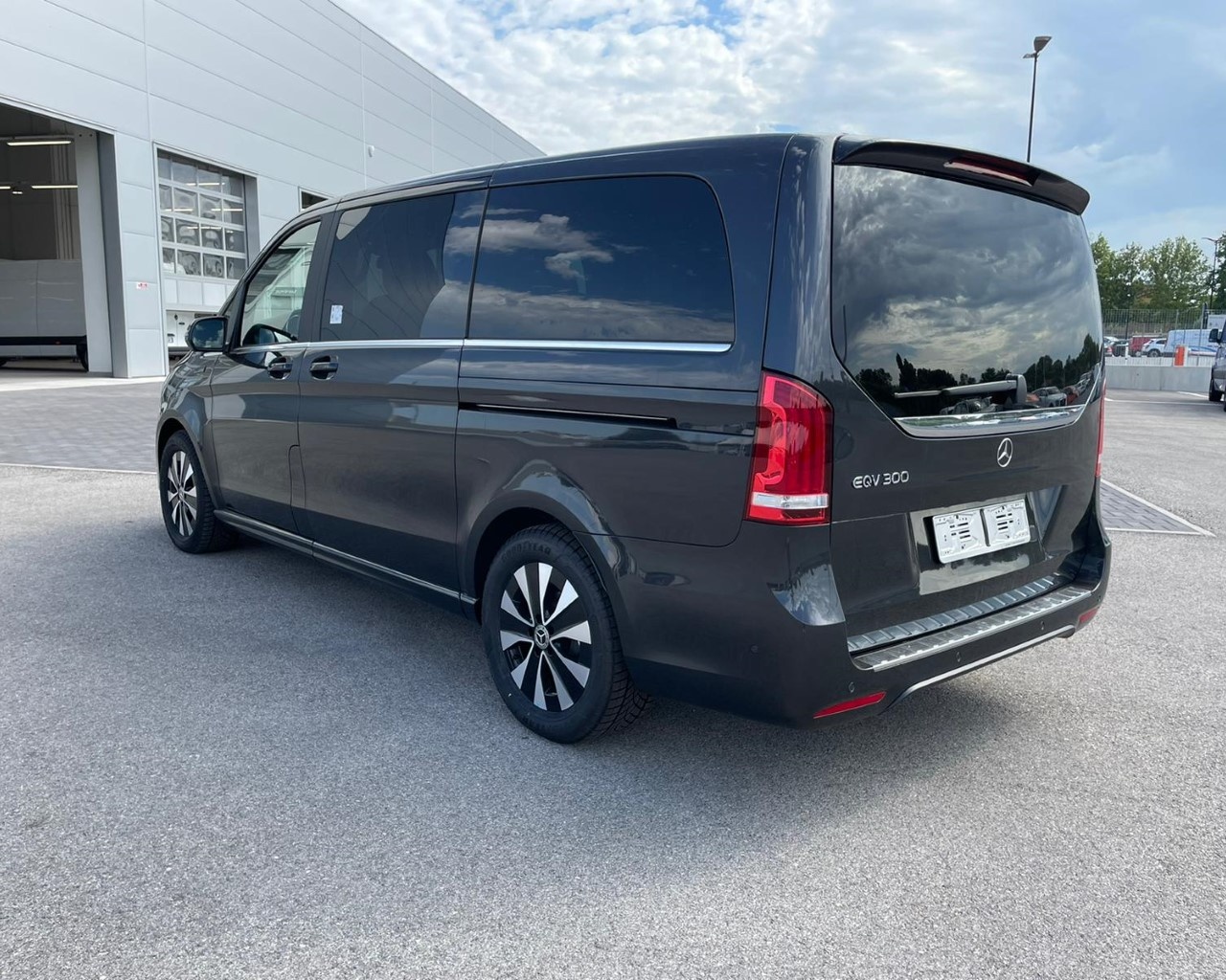Mercedes EQV EQV 300 Long - 3
