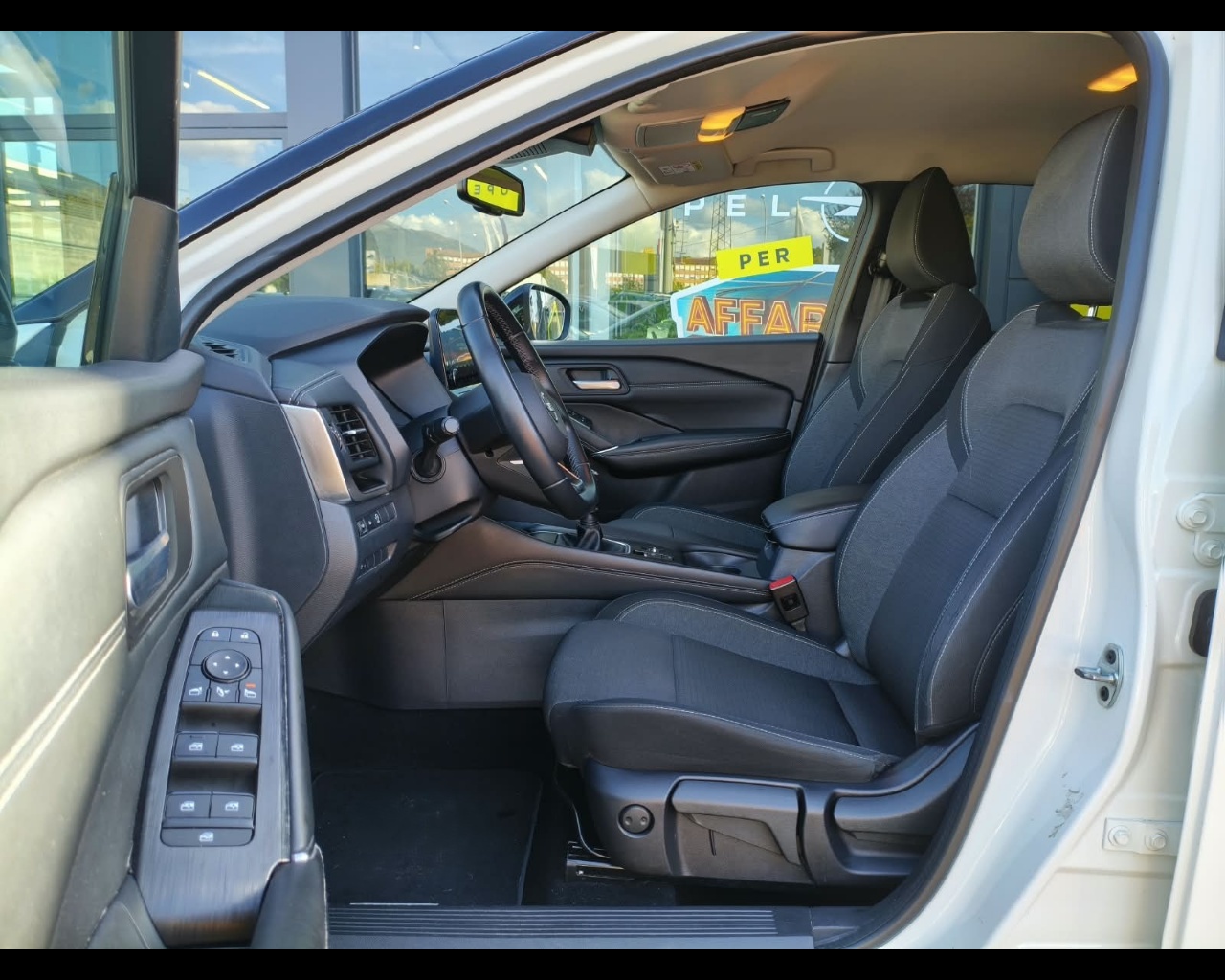 Foto NISSAN Qashqai 1.3 mhev N-Connecta 2wd 140cv