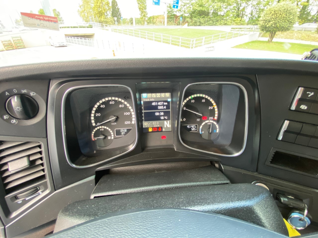 Mercedes Actros actros 1843 LS flat cab. Str.Sp. 2,5 Euro VI - 18