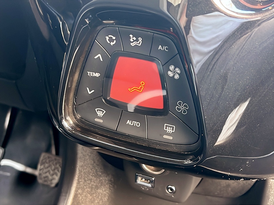 TOYOTA Aygo 1.0 x-play 5p my15 Benzina usato - 16