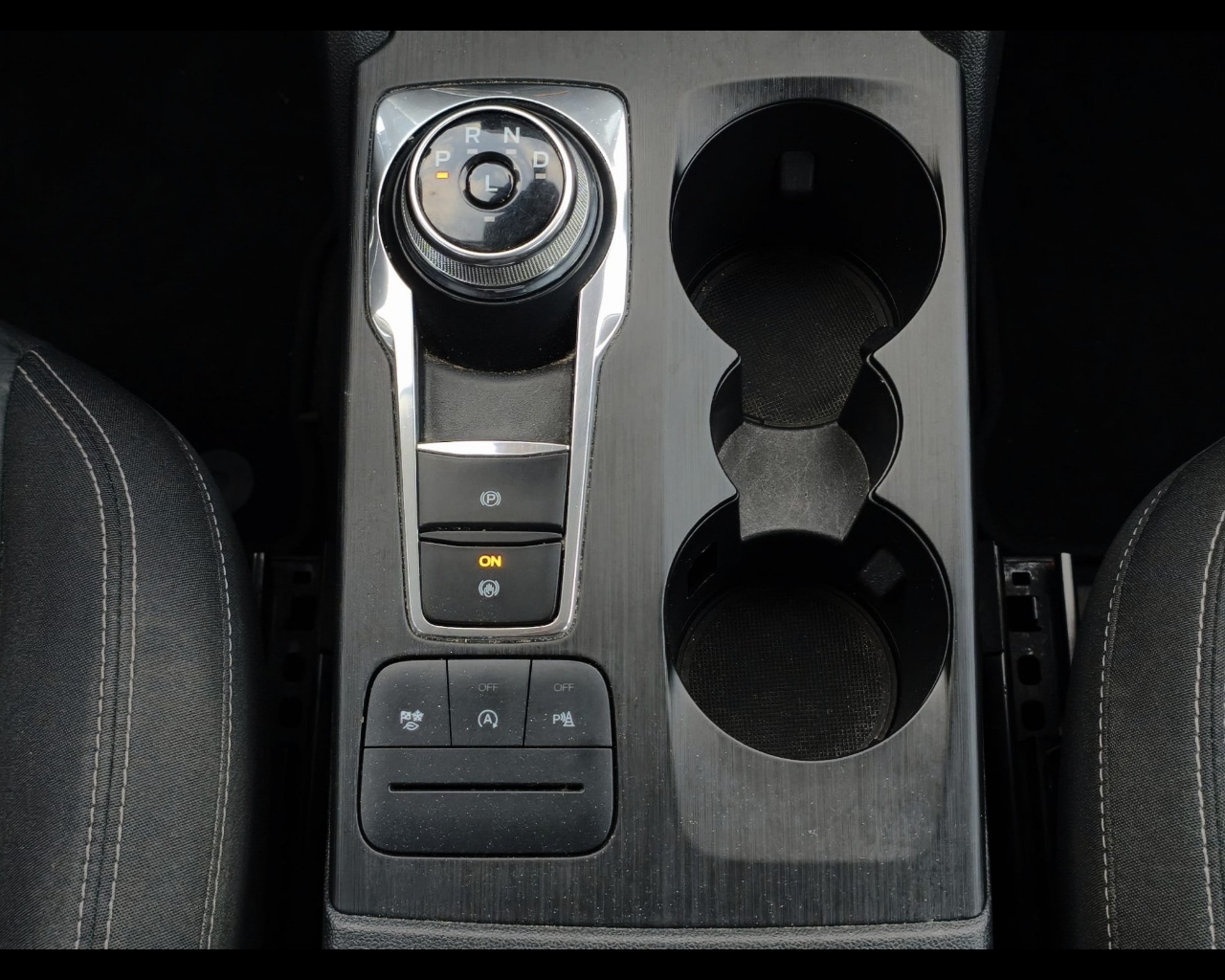 Foto FORD Kuga 1.5 ecoblue Titanium Business 2wd 120cv auto