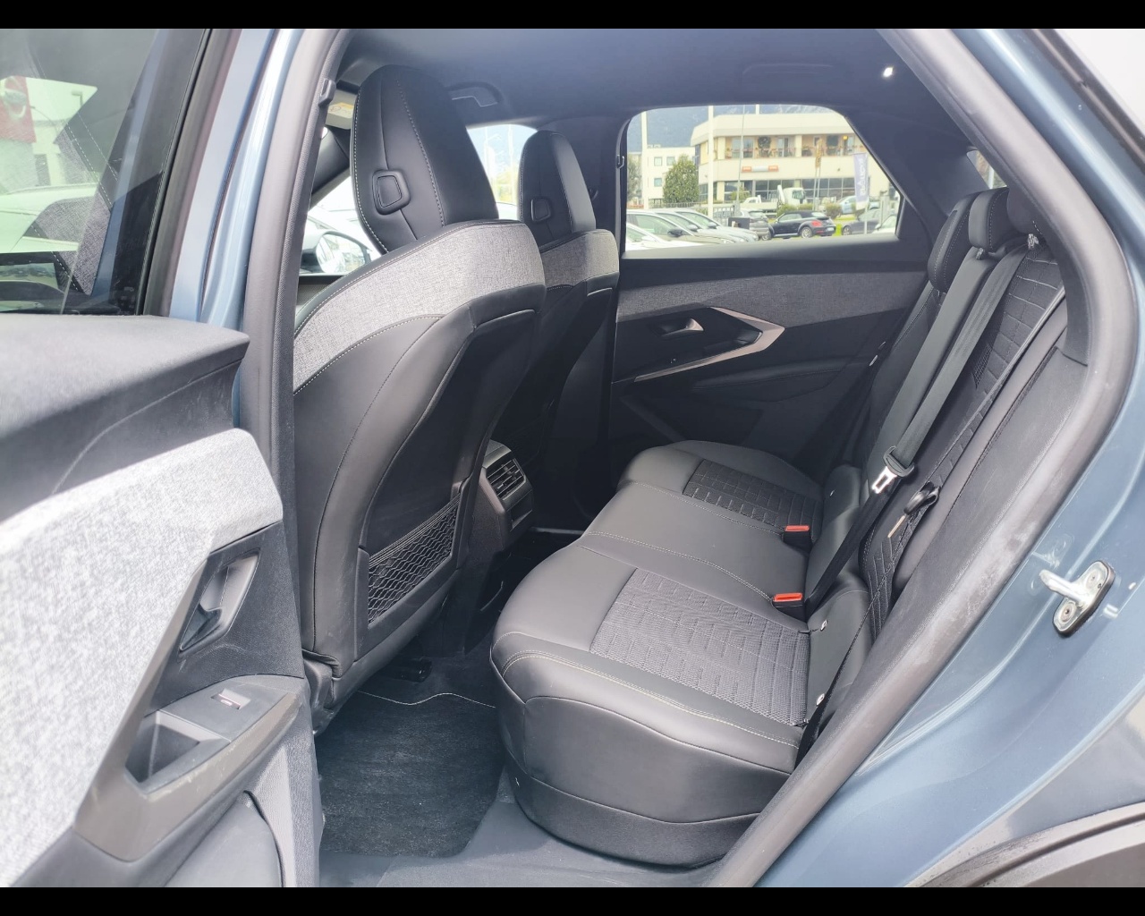 Foto PEUGEOT 3008 1.2 hybrid GT 145cv e-dcs6