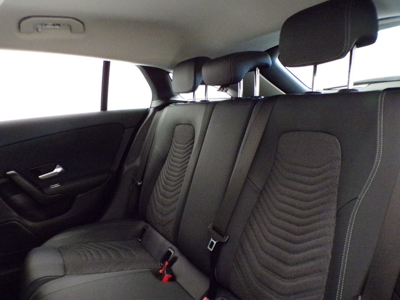 Mercedes  CLA Shooting Brake 180 D Advanced 8G-DCT - 14