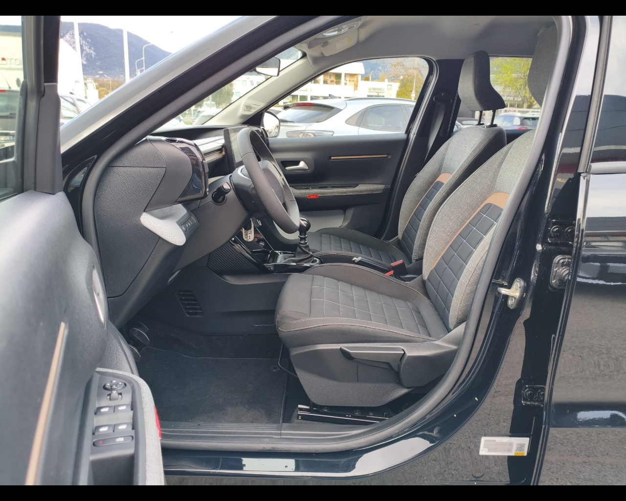 Foto CITROEN C3 Aircross 1.2 puretech turbo Plus 100cv