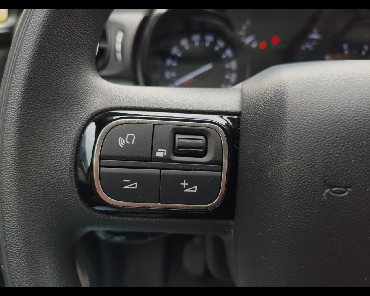 Foto CITROEN C3 1.2 puretech Max s&s 110cv