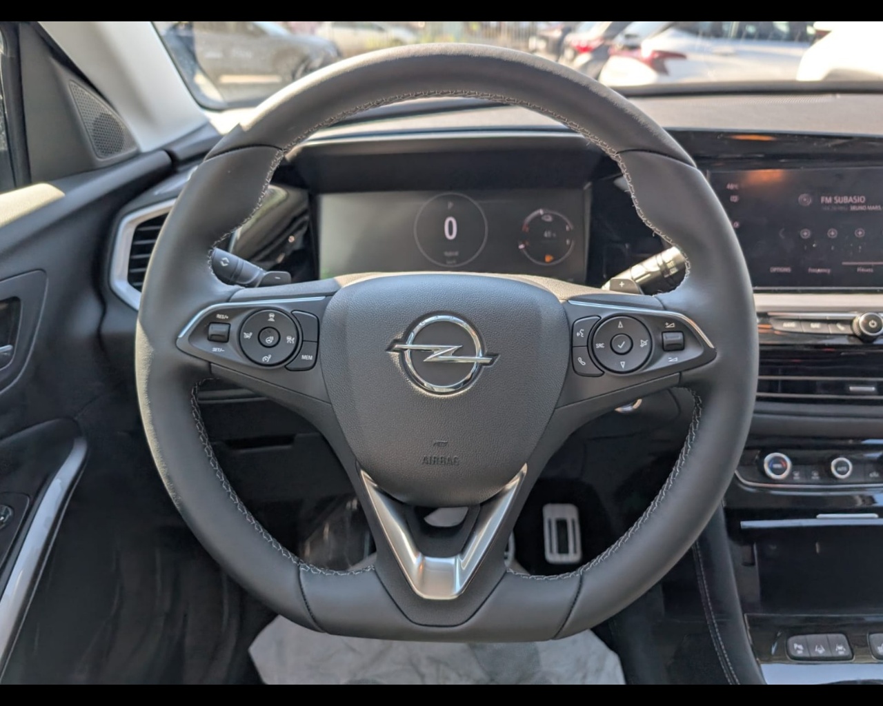 Foto OPEL Grandland 1.6 phev Business Elegance fwd 225cv auto