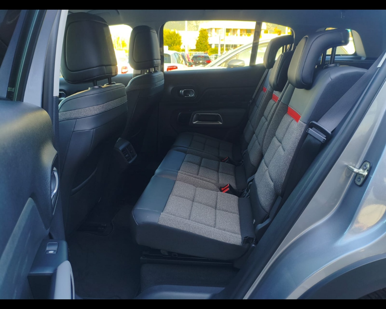 Foto CITROEN C5 Aircross 1.5 bluehdi Shine s&s 130cv eat8