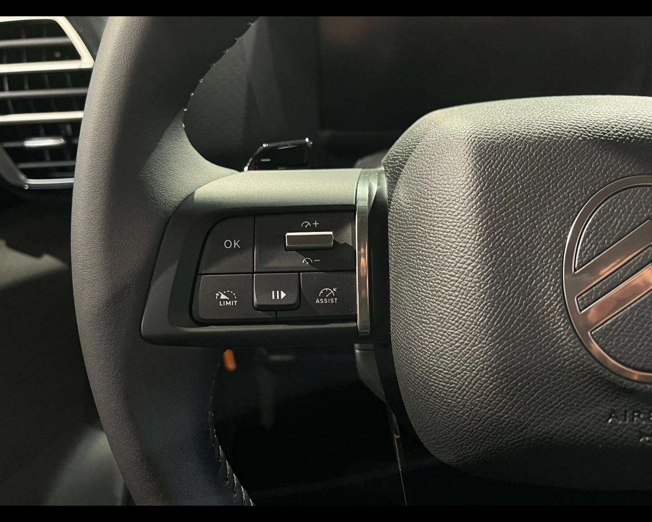 Foto CITROEN C4 1.2 puretech Plus s&s 130cv eat8