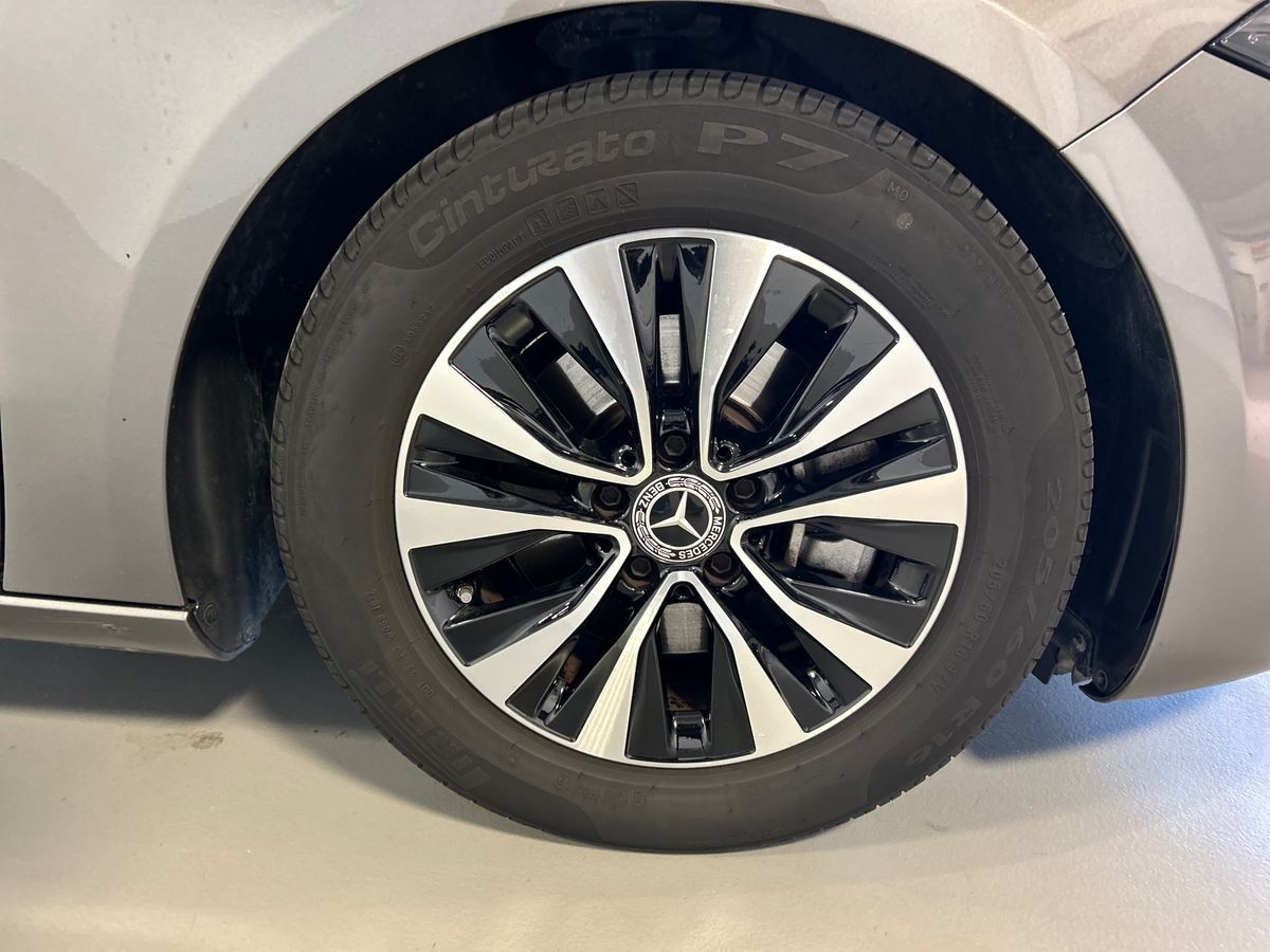 Mercedes Classe A Classe A 180 D Sport 8G-DCT - 17