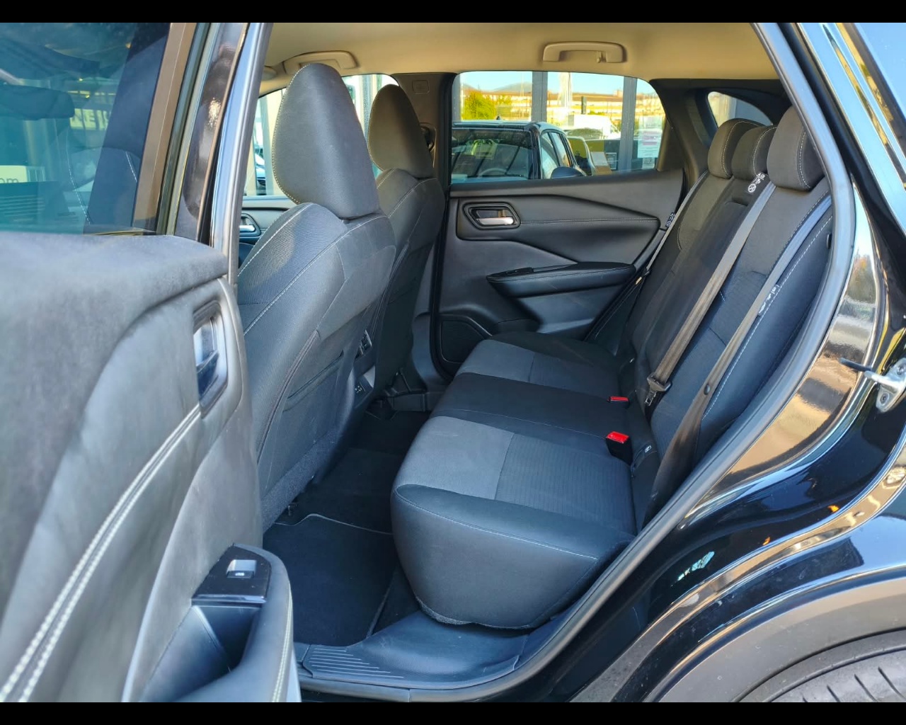 Foto NISSAN Qashqai 1.3 mhev N-Connecta 2wd 158cv xtronic