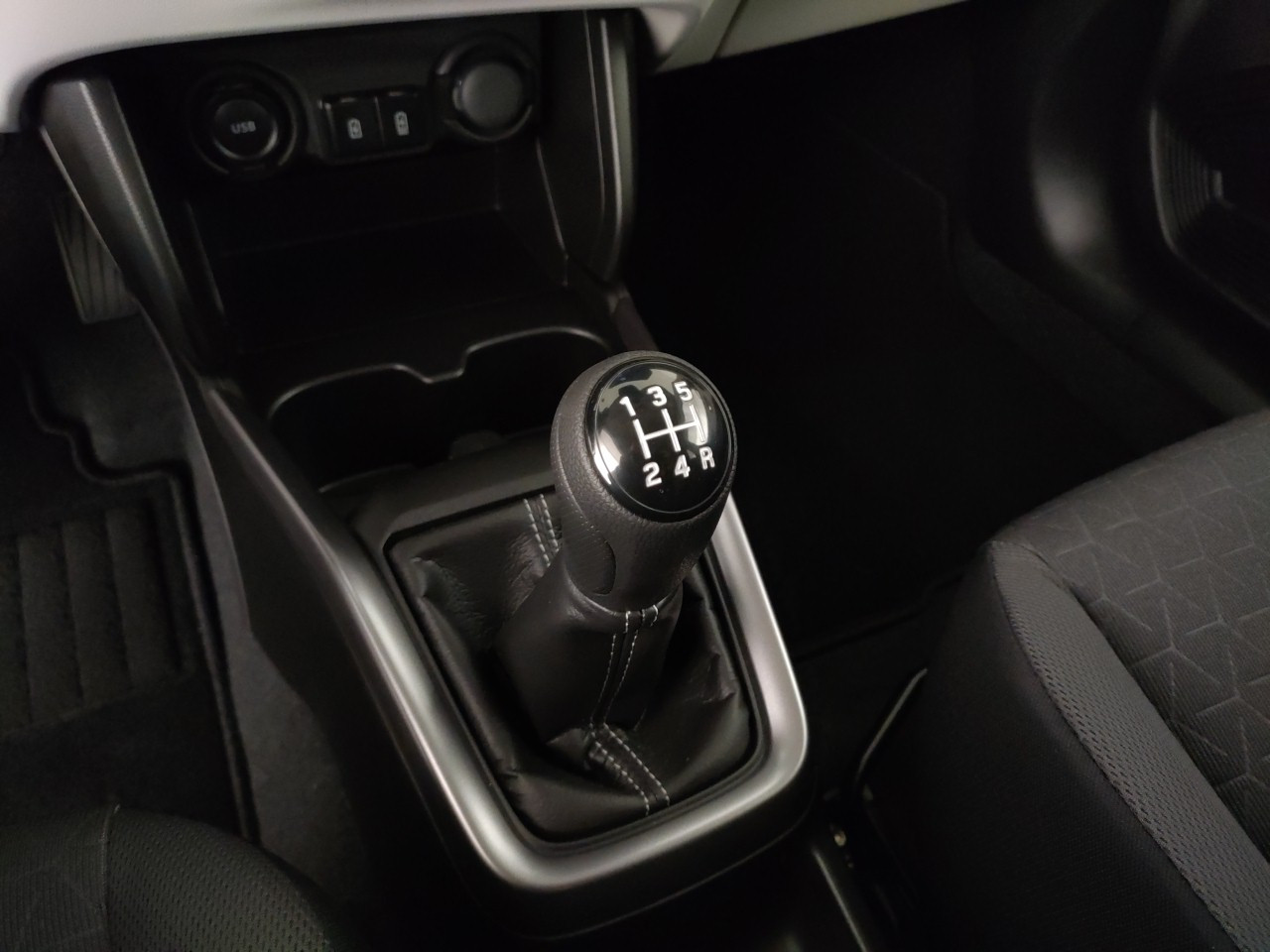 Suzuki Swift Nuovo Ibrido benzina Swift Porto Mantovano