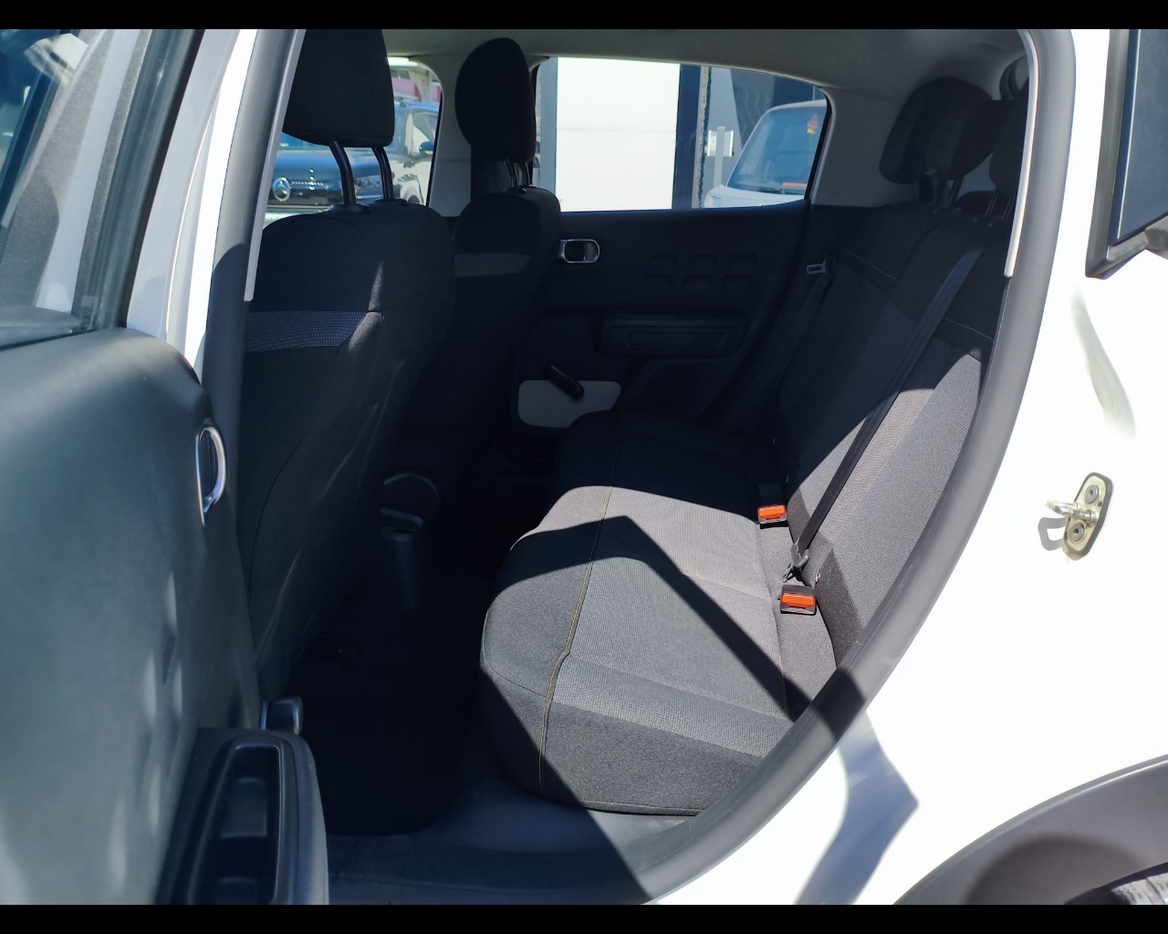 Foto CITROEN C3 1.2 puretech C-Series s&s 83cv neopatentati