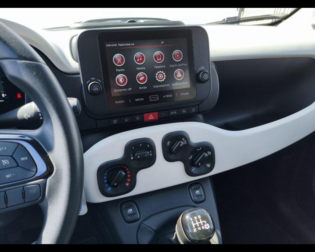 Foto FIAT Pandina 1.0 firefly hybrid s&s 70cv 5p.ti