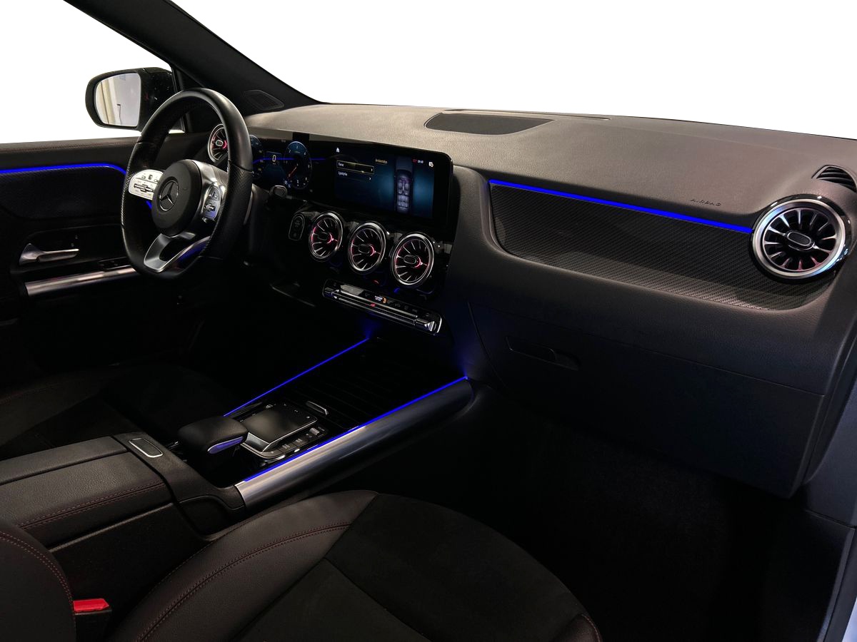 Mercedes GLA GLA 180 D Premium 8G-DCT - 15